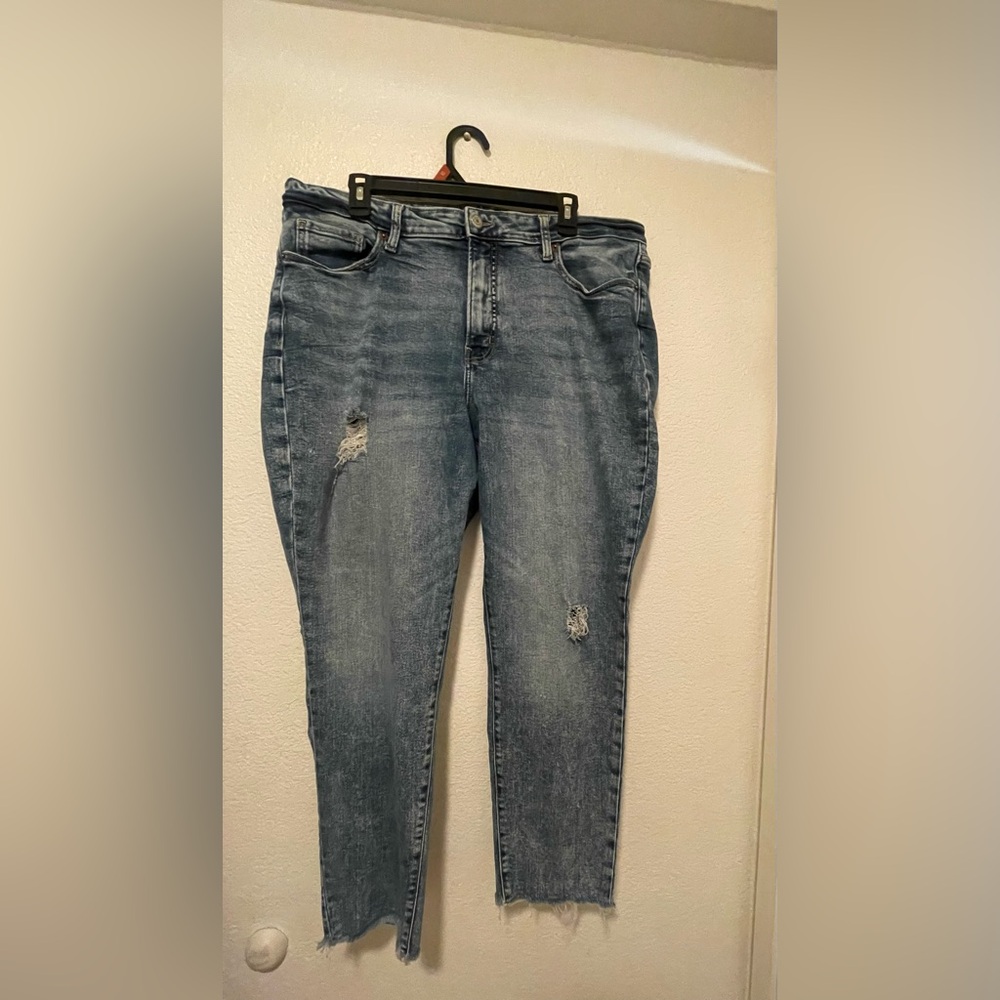 Old Navy Distressed Ankle Jeans